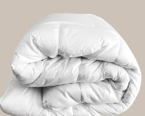 Couette blanche premium écoresponsable pour hôtel, douce et confortable, certifiée Oeko-Tex
