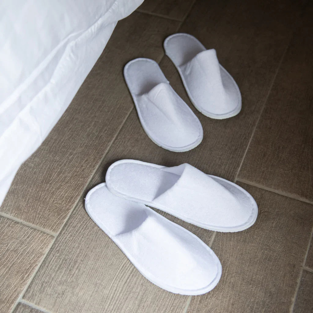 100 paires de chaussons Pointure 40